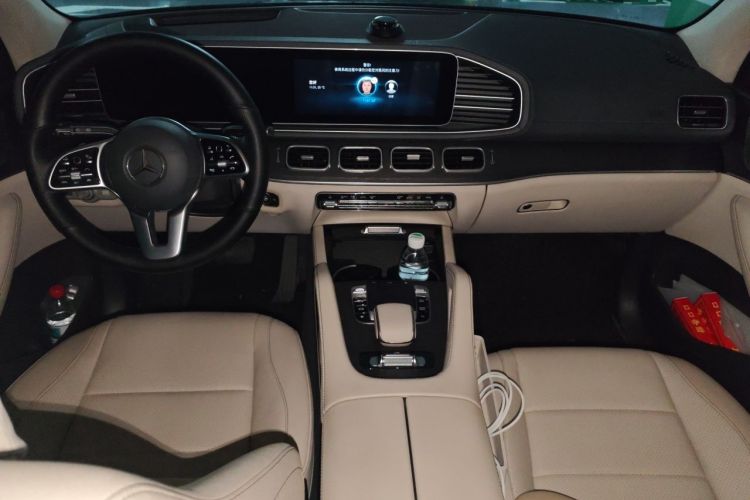 Used Mercedes-Benz GLE 2020 GLE 450 4MATIC Stylish Model Center Console