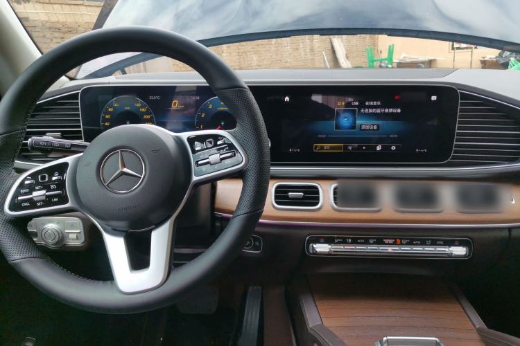 Used Mercedes-Benz GLE 2020 Facelifted GLE 350 4MATIC Luxury Edition Center Console