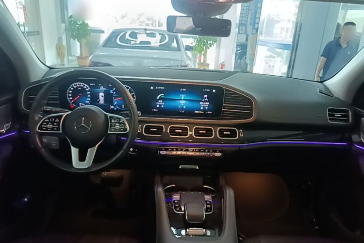 Used Mercedes-Benz GLE 2020 Restyled GLE 350 4MATIC Fashion Edition Center Console