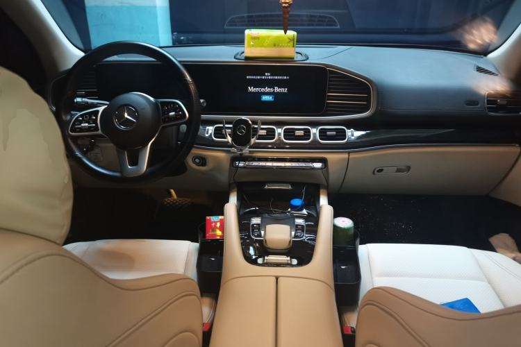 Used Mercedes-Benz GLE 2020 Restyled GLE 350 4MATIC Fashion Edition Center Console