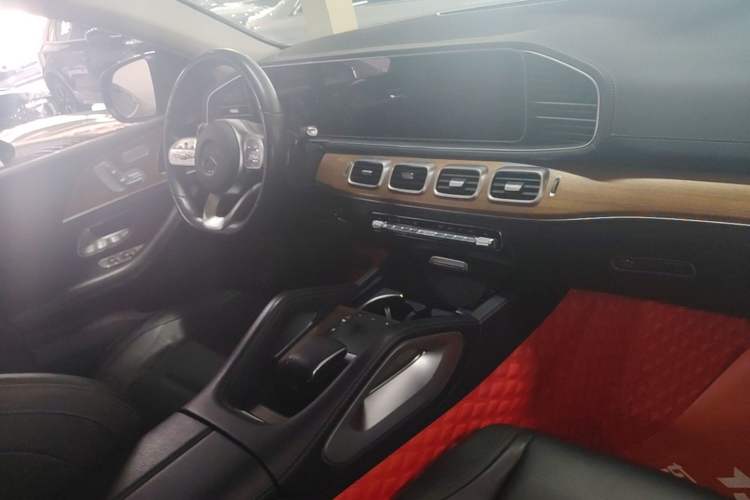 Used Mercedes-Benz GLE  Center Console