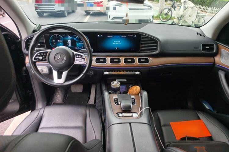 Used Mercedes-Benz GLE 2020 GLE 350 4MATIC Luxury Model Center Console