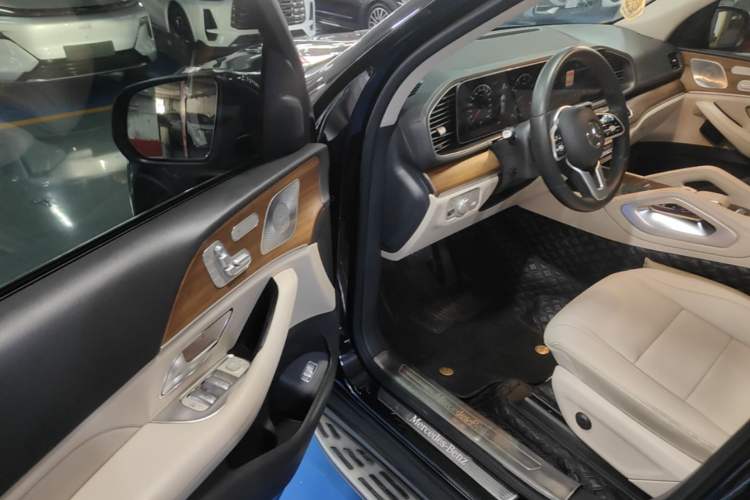 Used Mercedes-Benz GLE 2020 GLE 350 4MATIC Luxury Model Driver Seat