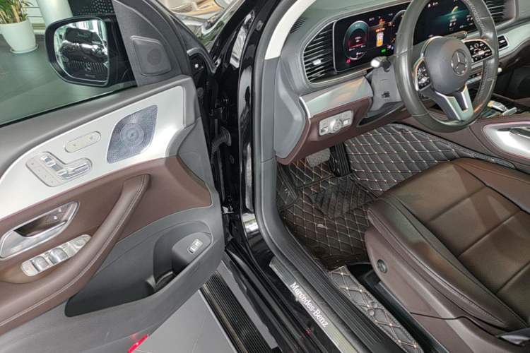Used Mercedes-Benz GLE 2020 Restyled GLE 450 4MATIC Dynamic Edition Driver Seat