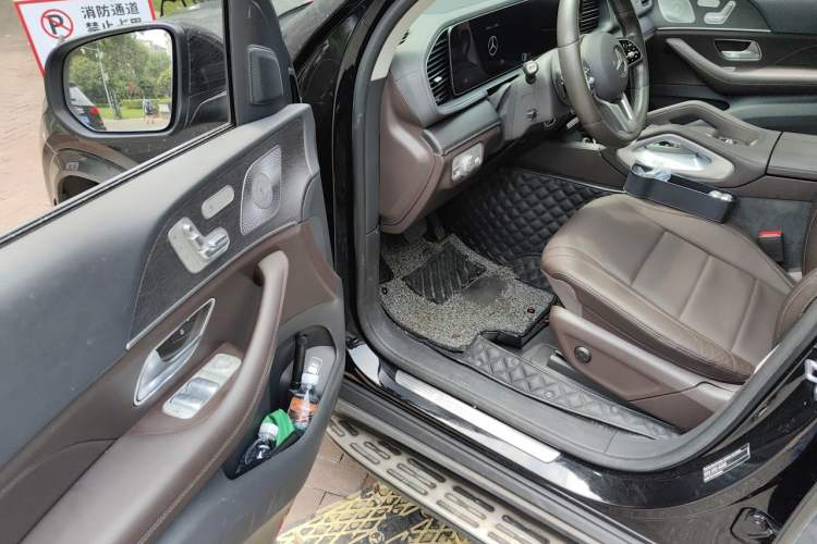 Used Mercedes-Benz GLE 2020 GLE 450 4MATIC Stylish Model Driver Seat