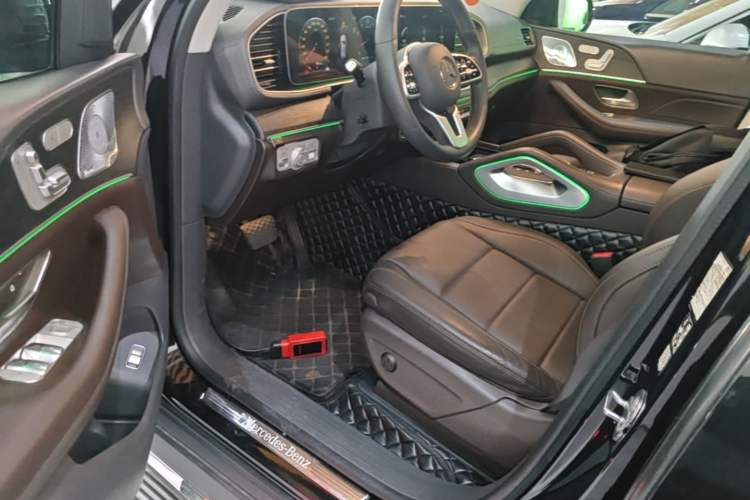 Used Mercedes-Benz GLE 2020 Restyled GLE 450 4MATIC Luxury Edition Driver Seat