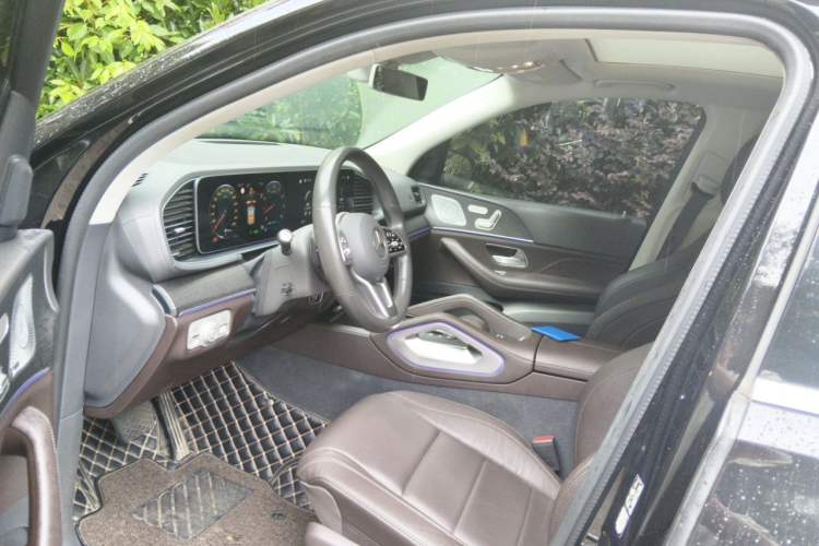 Used Mercedes-Benz GLE 2020 Restyled GLE 450 4MATIC Luxury Edition Driver Seat