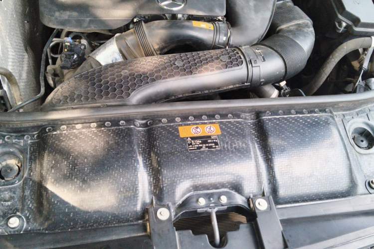 Used Mercedes-Benz GLE 2020 GLE 350 4MATIC Dynamic Edition Engine Bay