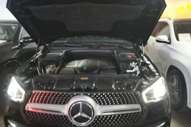 Used Mercedes-Benz GLE 2020 GLE 450 4MATIC Stylish Model Engine Bay