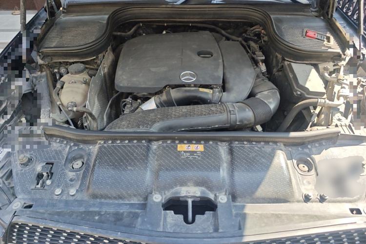 Used Mercedes-Benz GLE 2020 GLE 350 4MATIC Luxury Model Engine Bay