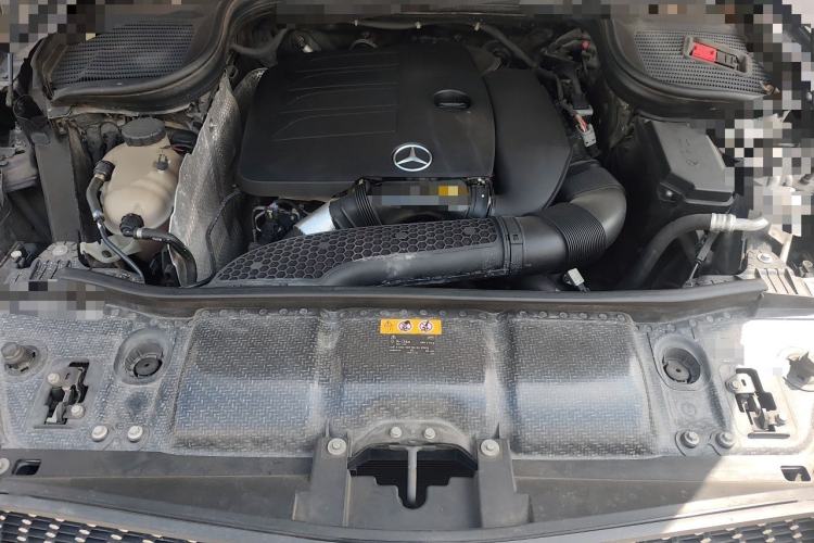 Used Mercedes-Benz GLE 2020 GLE 350 4MATIC Fashion Model Engine Bay