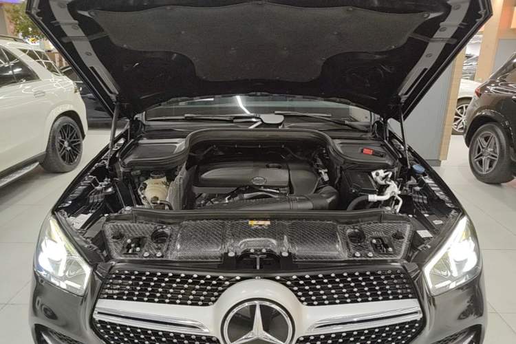 Used Mercedes-Benz GLE 2020 GLE 350 4MATIC Fashion Model Engine Bay