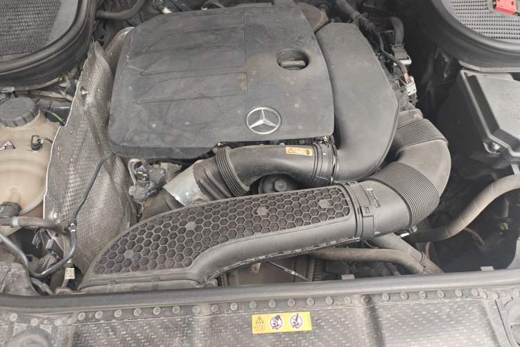 Used Mercedes-Benz GLE 2020 Restyled GLE 350 4MATIC Fashion Edition Engine Bay