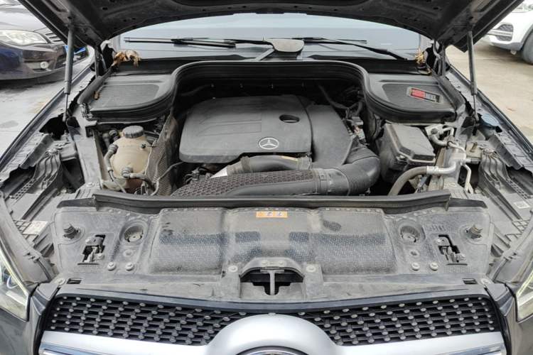 Used Mercedes-Benz GLE 2020 Restyled GLE 350 4MATIC Fashion Edition Engine Bay