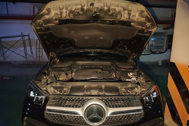 Used Mercedes-Benz GLE 2020 GLE 350 4MATIC Fashion Model Engine Bay