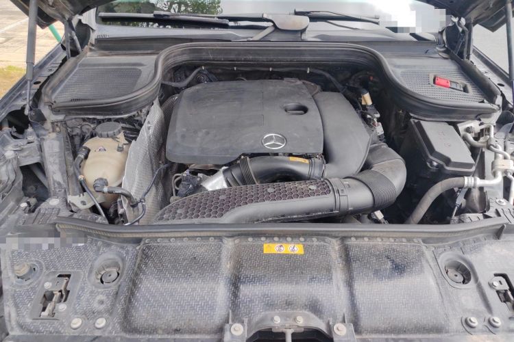 Used Mercedes-Benz GLE 2020 GLE 350 4MATIC Fashion Model Engine Bay