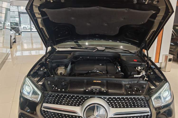Used Mercedes-Benz GLE 2020 Restyled GLE 350 4MATIC Fashion Edition Engine Bay