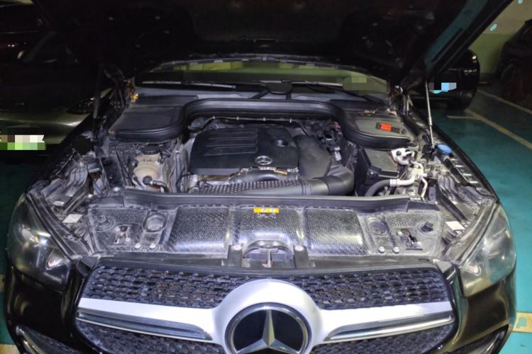 Used Mercedes-Benz GLE 2020 GLE 350 4MATIC Luxury Model Engine Bay