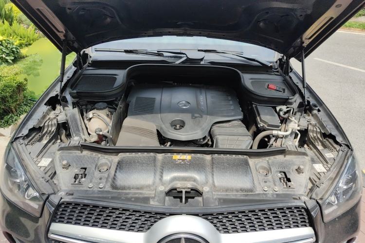 Used Mercedes-Benz GLE 2020 GLE 450 4MATIC Stylish Model Engine Bay
