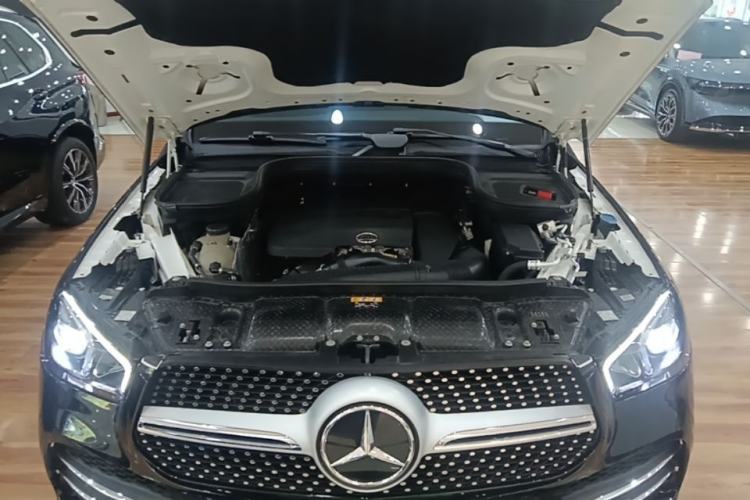 Used Mercedes-Benz GLE 2020 Restyled GLE 350 4MATIC Fashion Edition Engine Bay