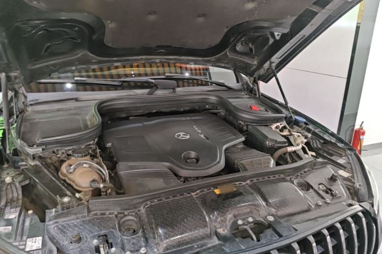 Used Mercedes-Benz GLE 2020 Restyled GLE 450 4MATIC Luxury Edition Engine Bay