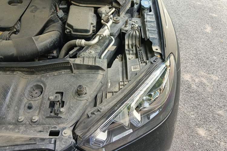 Used Mercedes-Benz GLE 2020 Restyled GLE 350 4MATIC Fashion Edition Engine Bay Left