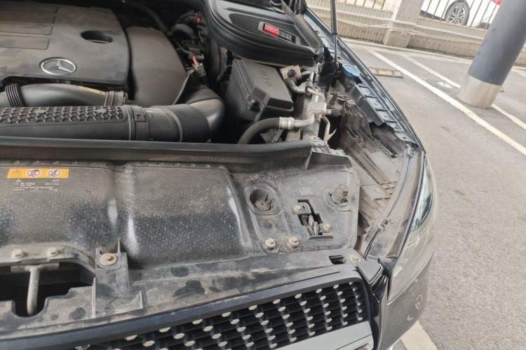 Used Mercedes-Benz GLE 2020 Restyled GLE 350 4MATIC Fashion Edition Engine Bay Left