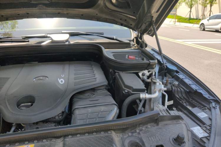 Used Mercedes-Benz GLE 2020 Restyled GLE 450 4MATIC Dynamic Edition Engine Bay Left