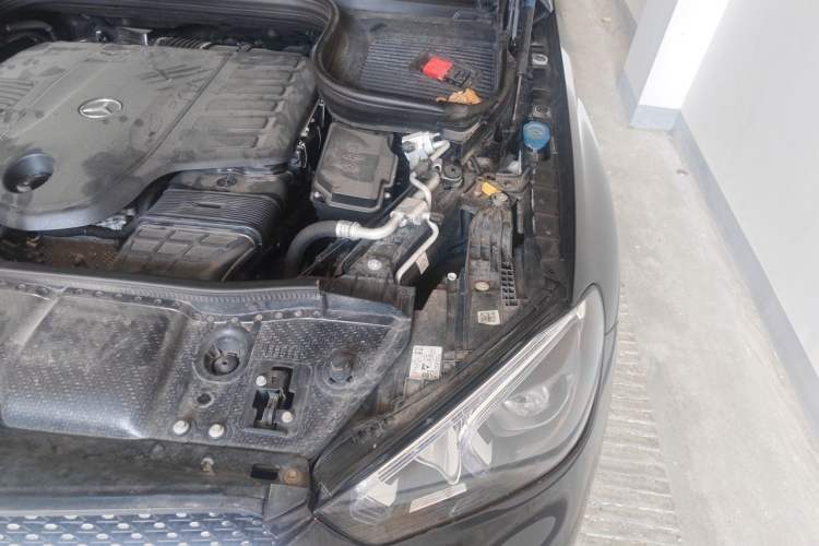 Used Mercedes-Benz GLE 2020 GLE 450 4MATIC Stylish Model Engine Bay Left
