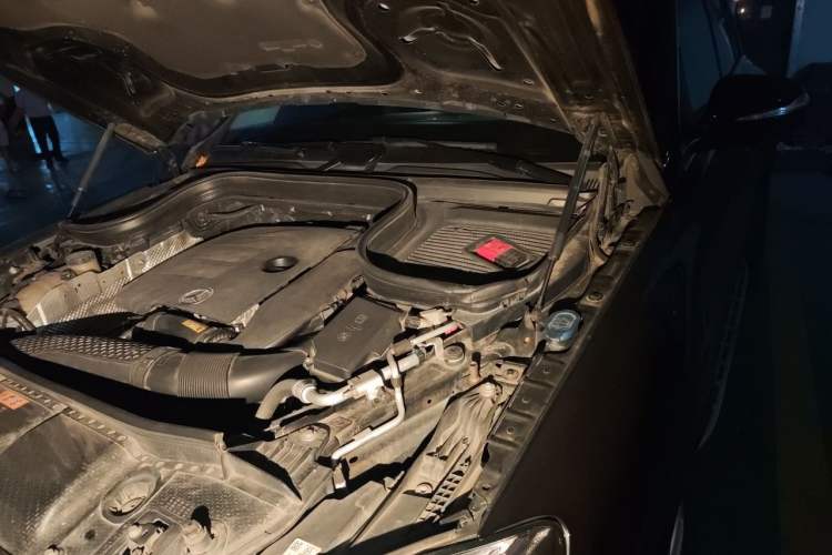 Used Mercedes-Benz GLE 2020 GLE 350 4MATIC Fashion Model Engine Bay Left