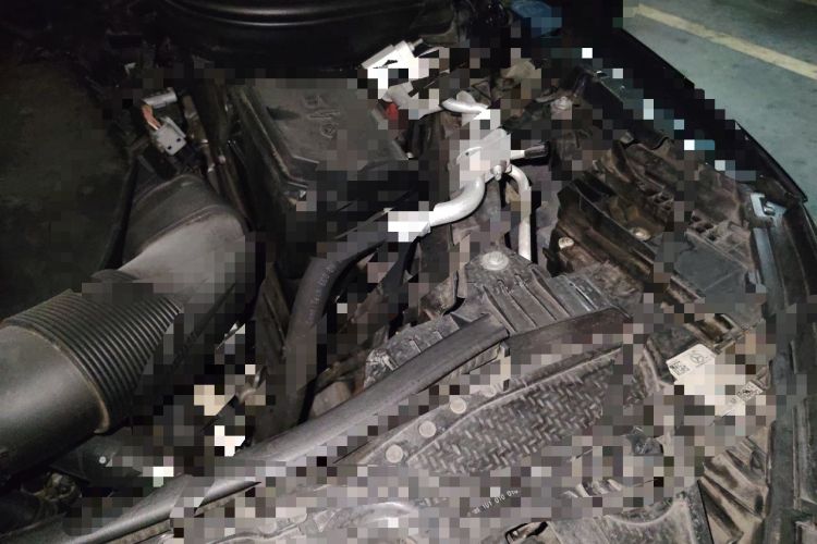Used Mercedes-Benz GLE 2020 GLE 350 4MATIC Luxury Model Engine Bay Left
