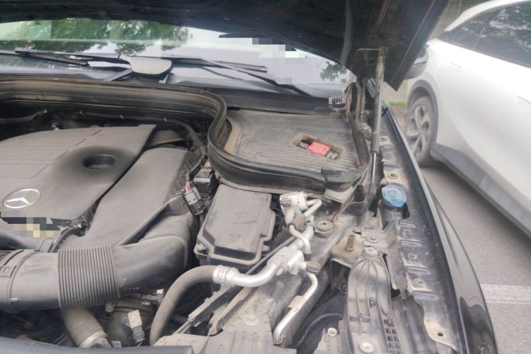 Used Mercedes-Benz GLE 2020 GLE 350 4MATIC Fashion Model Engine Bay Left