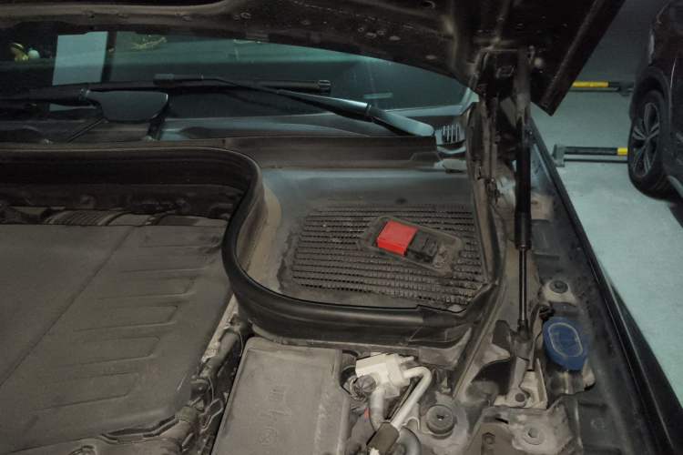 Used Mercedes-Benz GLE 2020 Restyled GLE 450 4MATIC Dynamic Edition Engine Bay Left
