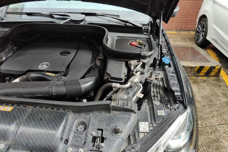 Used Mercedes-Benz GLE 2020 Facelifted GLE 350 4MATIC Luxury Edition Engine Bay Left