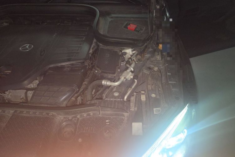 Used Mercedes-Benz GLE 2020 GLE 450 4MATIC Stylish Model Engine Bay Left