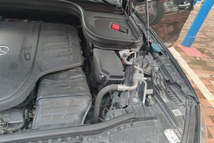 Used Mercedes-Benz GLE 2020 Restyled GLE 450 4MATIC Dynamic Edition Engine Bay Left