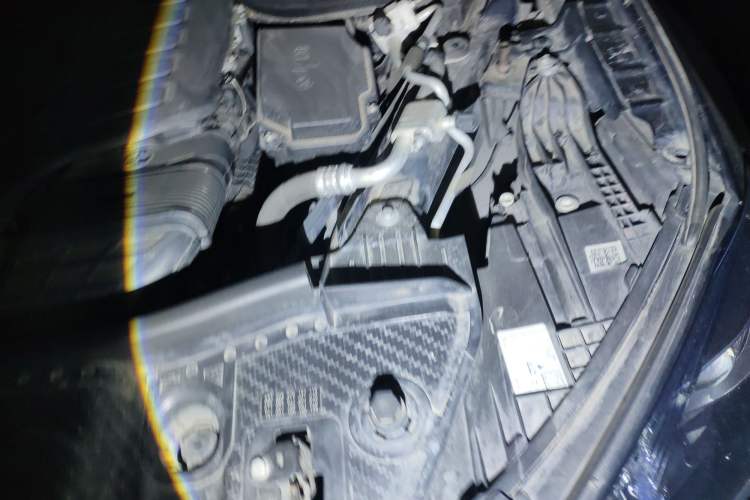 Used Mercedes-Benz GLE 2020 Facelifted GLE 450 4MATIC Stylish Edition Engine Bay Left