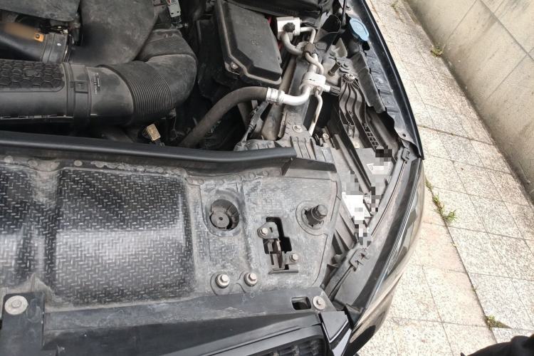 Used Mercedes-Benz GLE 2020 GLE 350 4MATIC Fashion Model Engine Bay Left