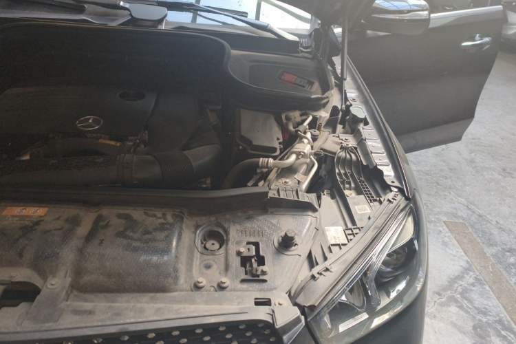 Used Mercedes-Benz GLE 2020 GLE 350 4MATIC Fashion Model Engine Bay Left