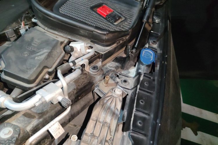 Used Mercedes-Benz GLE 2020 GLE 350 4MATIC Fashion Model Engine Bay Left