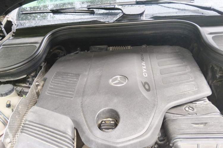 Used Mercedes-Benz GLE 2020 Restyled GLE 450 4MATIC Luxury Edition Engine Bay