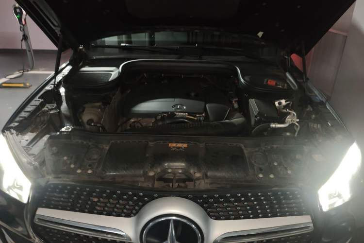Used Mercedes-Benz GLE 2020 Restyled GLE 350 4MATIC Fashion Edition Engine Bay