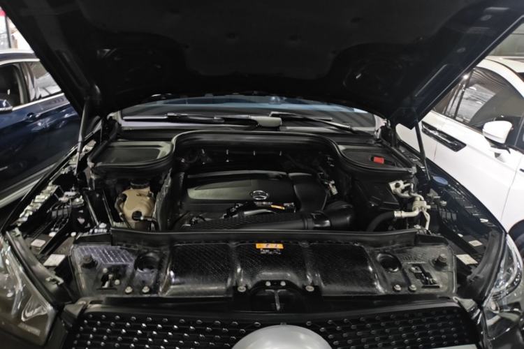 Used Mercedes-Benz GLE 2020 GLE 350 4MATIC Fashion Model Engine Bay