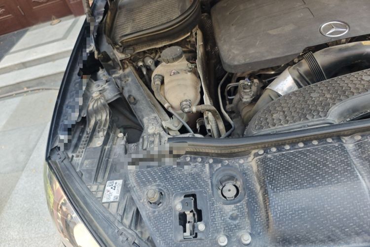 Used Mercedes-Benz GLE 2020 GLE 350 4MATIC Luxury Model Engine Bay Right