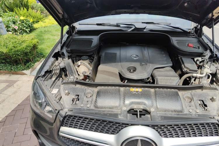 Used Mercedes-Benz GLE 2020 GLE 450 4MATIC Stylish Model Engine Bay Right