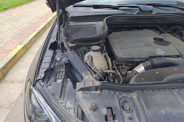 Used Mercedes-Benz GLE 2020 Second Facelift GLE 350 4MATIC Stylish Version Engine Bay Right