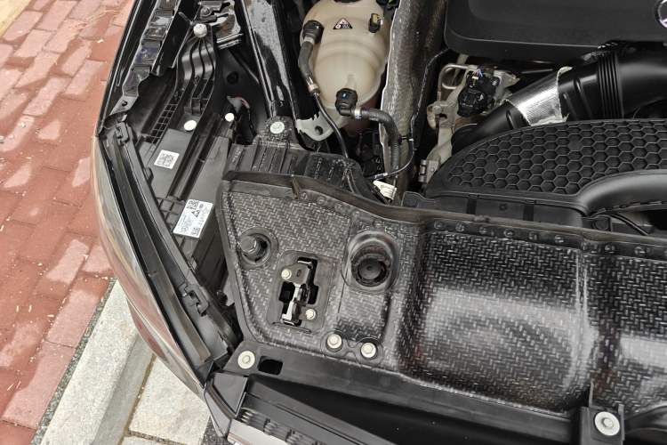 Used Mercedes-Benz GLE 2020 Restyled GLE 350 4MATIC Fashion Edition Engine Bay Right