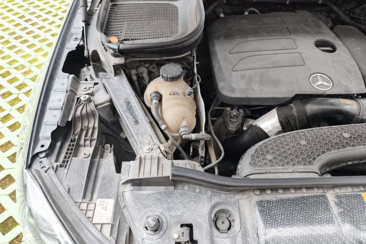 Used Mercedes-Benz GLE 2020 Restyled GLE 350 4MATIC Fashion Edition Engine Bay Right