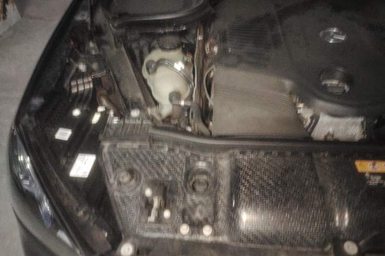 Used Mercedes-Benz GLE 2020 GLE 450 4MATIC Stylish Model Engine Bay Right