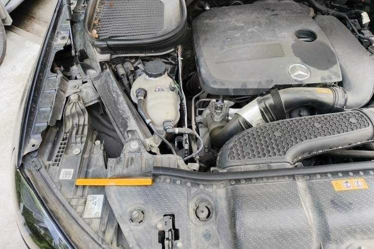 Used Mercedes-Benz GLE 2020 Second Facelift GLE 350 4MATIC Stylish Version Engine Bay Right